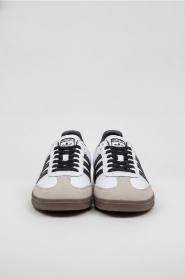 Black and white terrace sneakers